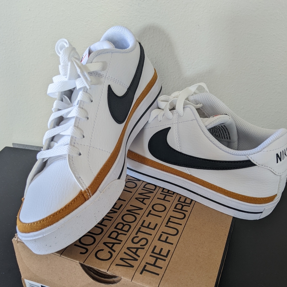 NEW Nike Court Legacy